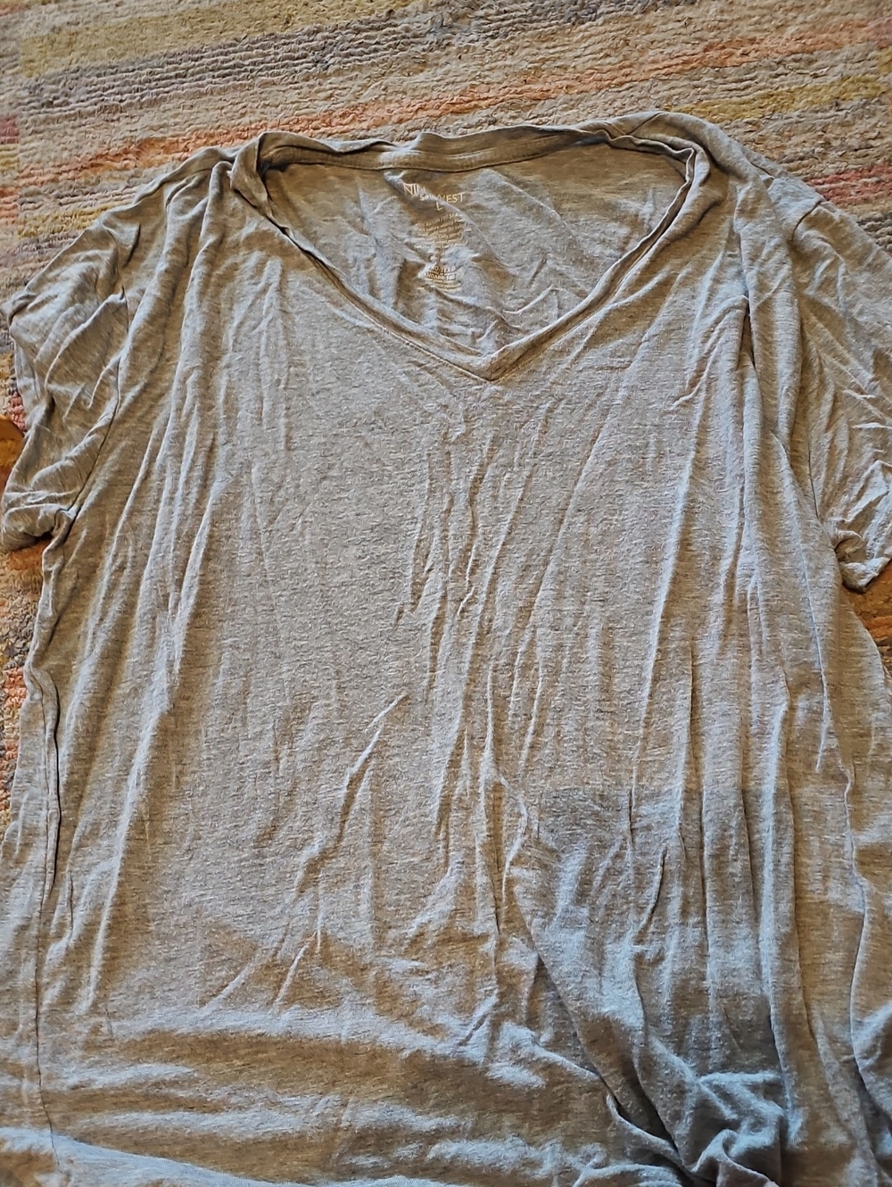 Nine West Lightweight Gray V-Neck Short Sleeve Top